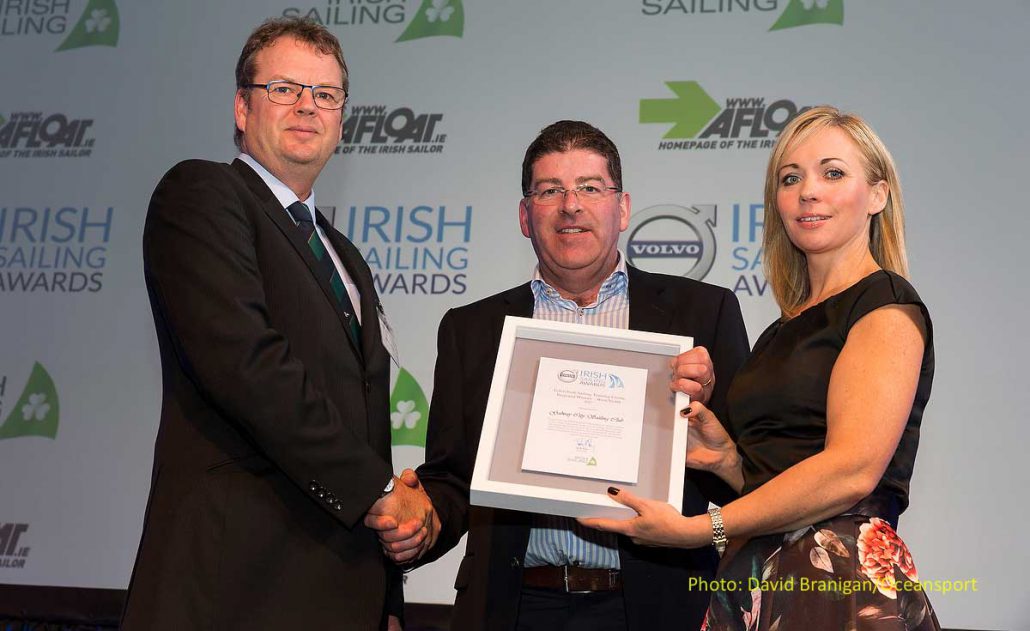 Dublin, Co. Dublin, 9 February 2018: Harry Hermon, CEO Irish Sailing (right) with Patricia Greene, Head of Communications Volvo Car Ireland presents Galway City Sailing Club with a nomination for the Volvo Training Centre of the Year award at the Volvo Irish Sailing Awards. Photograph: David Branigan/Oceansport